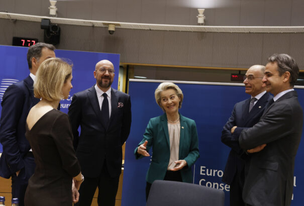 A liberális fősodornak három fő ellensége van: az igazság, a demokrácia és a szólásszabadság