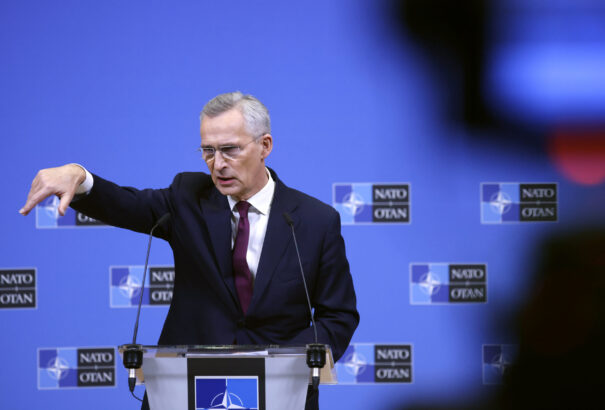 Stoltenberg: Nem áll szándékunkban NATO-csapatokat küldeni Ukrajnába