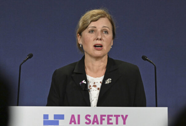 Micskó András: Pár dolog, ami talán elkerülte a figyelmét, tisztelt Jourová!