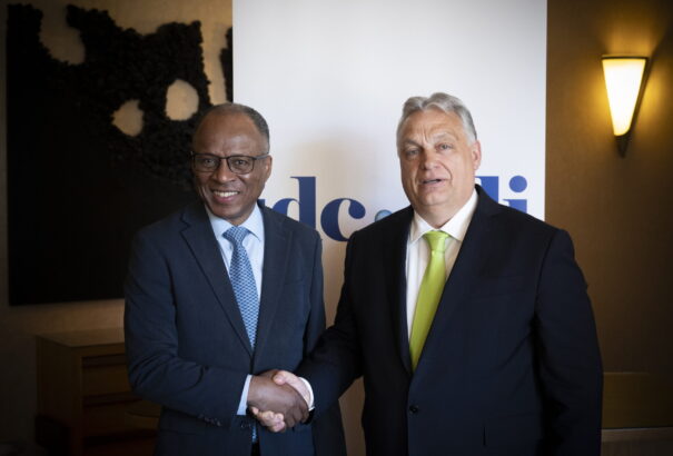 Orbán Viktor: Az EU-ban 26 háborúpárti ország áll szemben a békepárti Magyarországgal