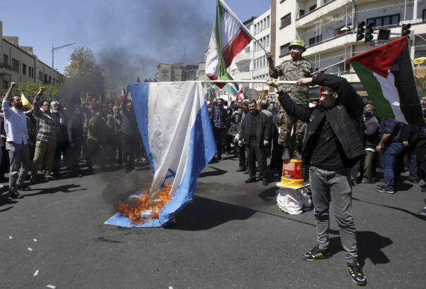 Bosszúcsapás: Irán napokon belül, drónokkal és cirkálórakétákkal támadhat Izraelre