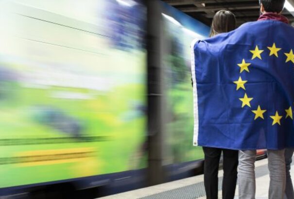 Az európai fiatalok ismét igényelhetnek ingyenes utazási bérletet