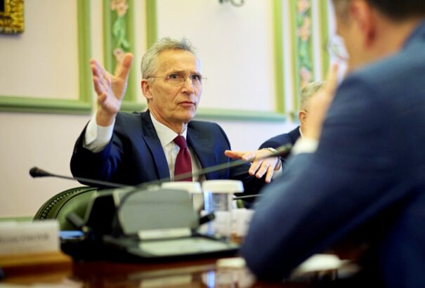 Stoltenberg jelezte, hogy Ukrajna idén sem fog meghívást kapni a NATO-ba
