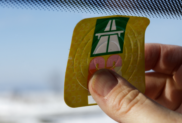 Úgy tűnik, hogy az autósok júliustól igénybe vehetik az egynapos autópálya-matricát