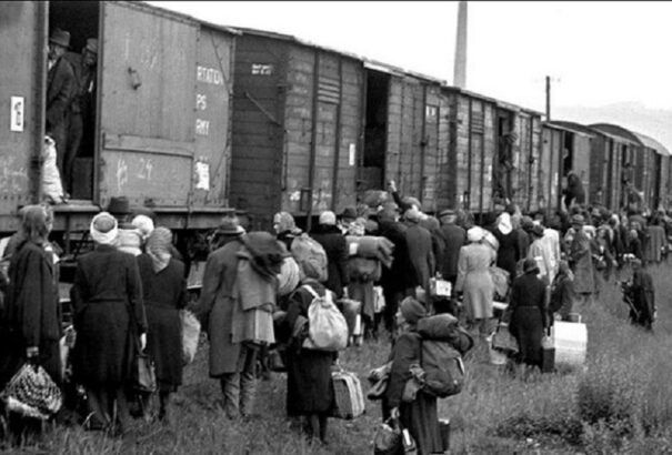 Így emlékeztek meg a Felvidékről kitelepített magyarokra itthon és az anyaországban