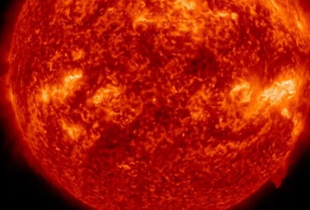 Egyszerre négy helyen történt robbanások rázták meg a Napot, a NASA felvette az egészet – videó