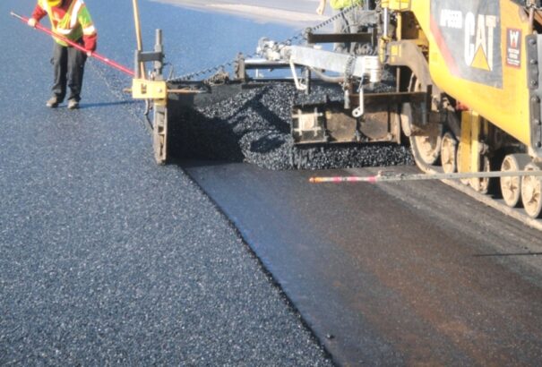 Az NDS felújítja a Kassától a magyar határ felé vezető R4-es út burkolatát