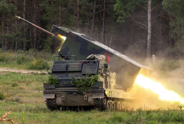 Németország is engedélyezi, hogy Ukrajna német fegyverekkel támadja Oroszországot