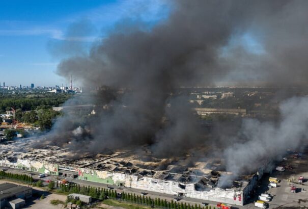 Hatalmas tűz pusztított Varsóban