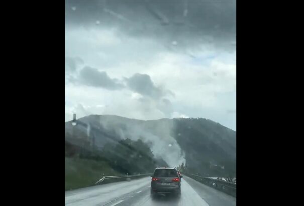 A viharzóna tornádót is hozott magával Csehországban (videókkal)