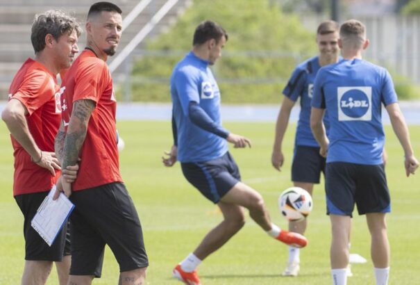 Megkezdte nem hivatalos összetartását a szlovák válogatott, vasárnap a Komáromi FC ellen lépnek pályára