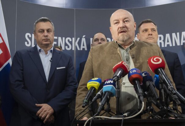 Huliak 220 ezer eurót kölcsönzött az SNS-nek a választások előtt