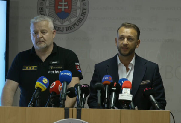 Šutaj Eštok: A rendőrség 153 olyan esettel foglalkozik, amelyben helyeselték a Fico elleni merényletet