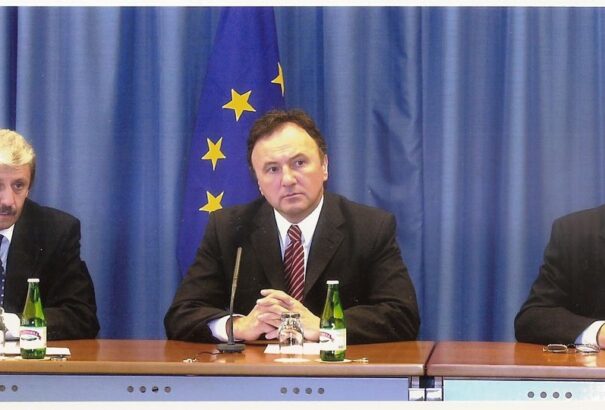 Egy kitüntetés, amire Čaputová szerint Csáky nem, csak Bugár jogosult. Gyimesi is reagált