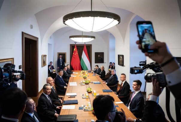 Szijjártó Péter: a történelmi látogatáshoz méltó eredményeket hozott a magyar-kínai csúcstalálkozó