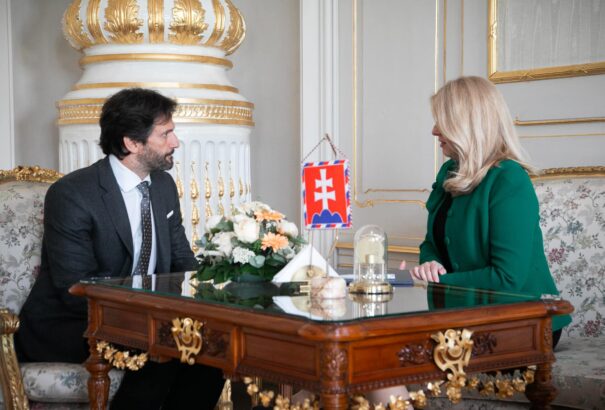 Čaputová Kaliňákkal találkozott, aki Robert Fico kormányfő egészségi állapotáról tájékoztatta