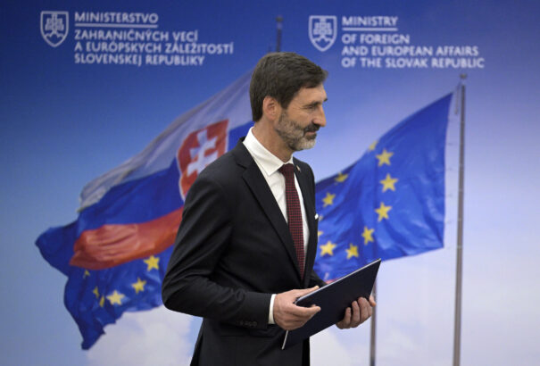 Blanár elutasítja, hogy Németország Szlovákia területéről védje az ukrán területeket