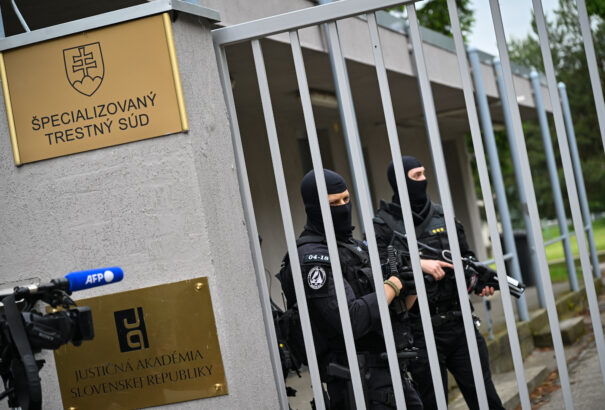 Merénylet Fico ellen – Átszállították a Speciális Büntetőbíróságra az elkövetőt