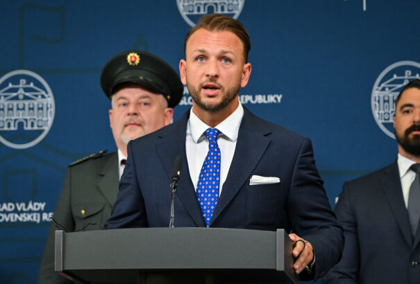 Šutaj Eštok a három legfőbb közjogi méltóság lakhatásának kérdésével kíván foglalkozni