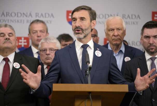 Blanár képviseli Ficót az Ukrajnáról szóló békekonferencián Genfben