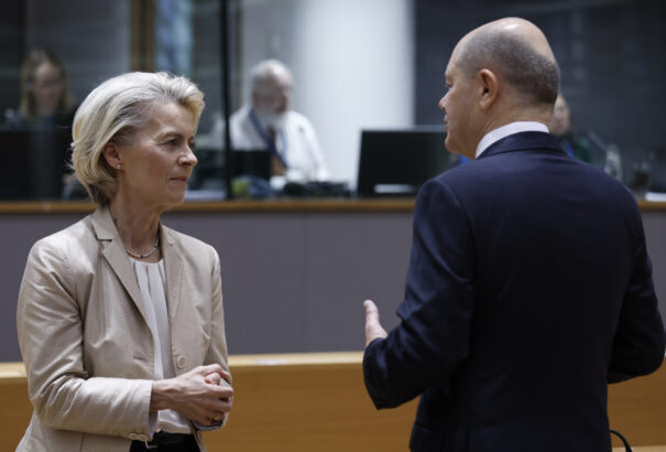 Scholz figyelmeztette von der Leyent: nem alakíthat EP-többséget a szélsőjobbal