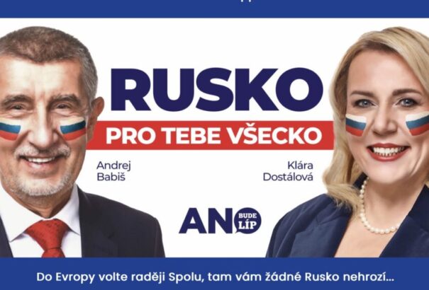 Háborús fanatikusok akcióban: Csehországban áll a bál a kormánypártok plakátkampánya miatt