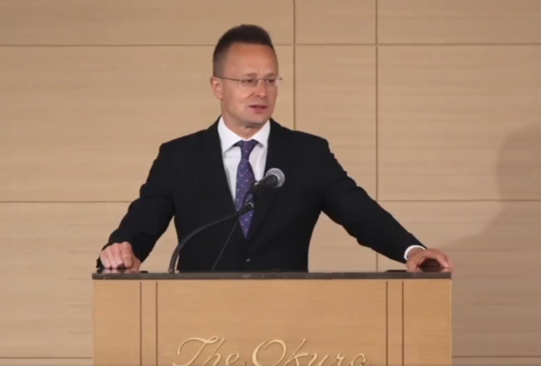 Szijjártó Péter: reméljük, hogy a békevágy egyszer felülkerekedik a háborús pszichózison Európában