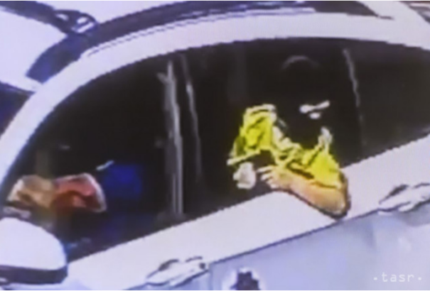 Símaszkban, fegyverrel célzott Pellegrini házára. Tragédiával is végződhetett volna az eset