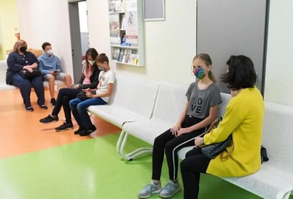 Aláírta az államfő a gyermekorvosi készültségi ügyelet lerövidítését