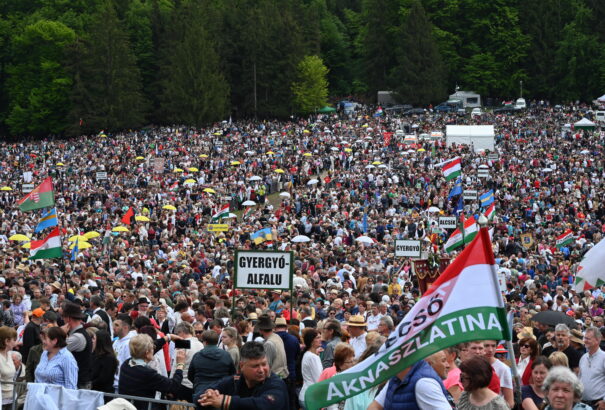 Csíksomlyó 2024: Idén is több százezer magyar ünnepelte a nemzeti összetartozást – Képekkel