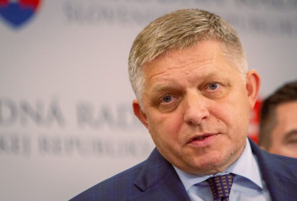 Komoly problémái adódtak Brüsszelnek, visszafordították Robert Fico repülőgépét