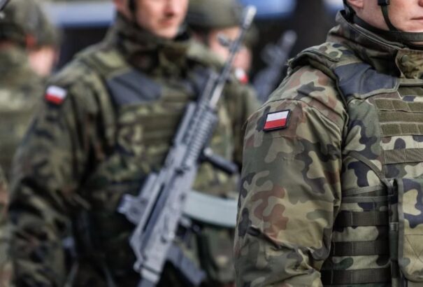 Lengyelország: Egyre több fiatal érdeklődik a katonai szolgálat iránt