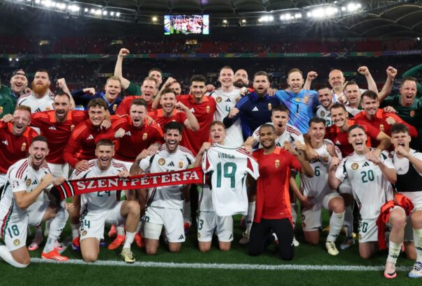 Skót-magyar – Él a remény! Hihetetlen végjátékban győzött a magyar válogatott