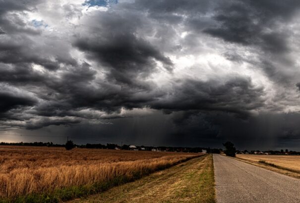 Hőségriadó után: Este érkezik az első zivatarhullám. Mutatjuk, mire kell számítani