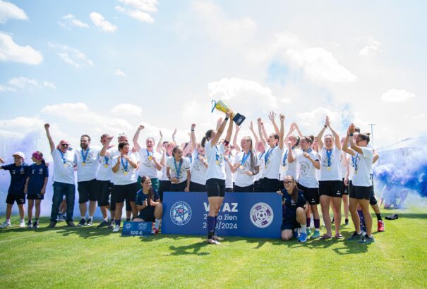 Újabb komáromi bajnokavatás! A hölgyek is az első ligában folytatják – fotók, videók