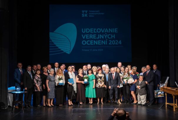 Berényi Józsefék idén is átadták Nagyszombat Megye Díjait – Lista