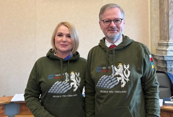 A cseh kezdeményezés első szállításából Ukrajna 50 000 lőszert kapott