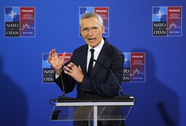 Stoltenberg: Ukrajnának jogában áll csapásokat mérni oroszországi célpontokra