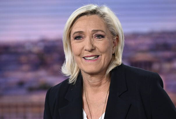 Magabiztos győzelmet aratott Le Pen pártja a francia választások első körében