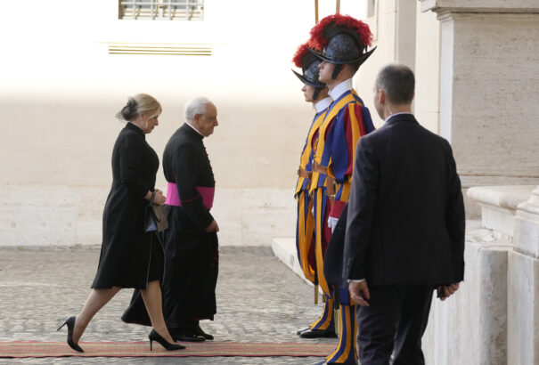 Čaputová: Ferenc pápa azt üzente Szlovákia lakosságának, hogy a békét keressék egymás között