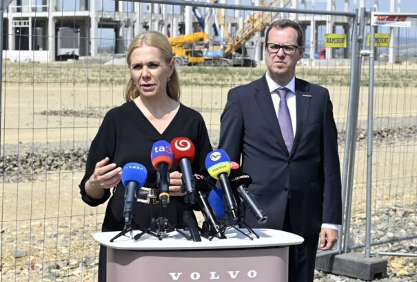 Saková és a Volvo megerősítette, hogy 2026 végén kezdik meg az elektromos autók gyártását Kassamindszenten