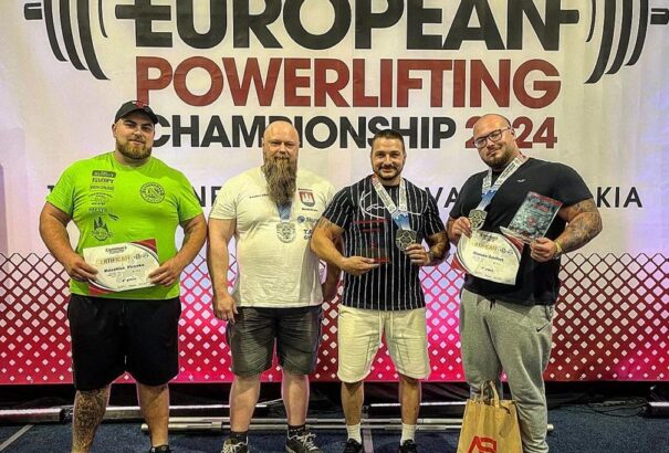 Remekeltek az Európa-bajnokságon a komáromi erőemelők