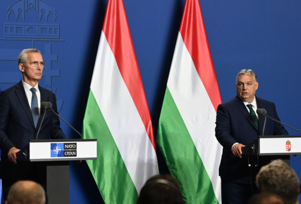 NATO-főtitkár: Elfogadjuk, hogy Magyarország nem vesz részt az Ukrajnának nyújtott támogató műveletekben