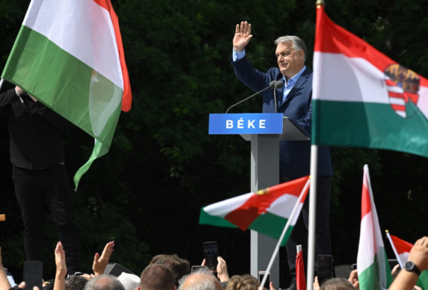 Orbán Viktor: Akkora békepárti győzelmet aratunk, hogy abba Brüsszel is beleremeg