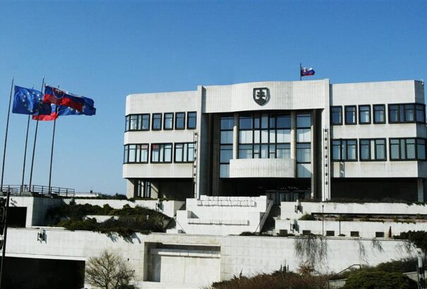 Öt új politikai pártot szeretnének bejegyeztetni a belügyminisztériumban