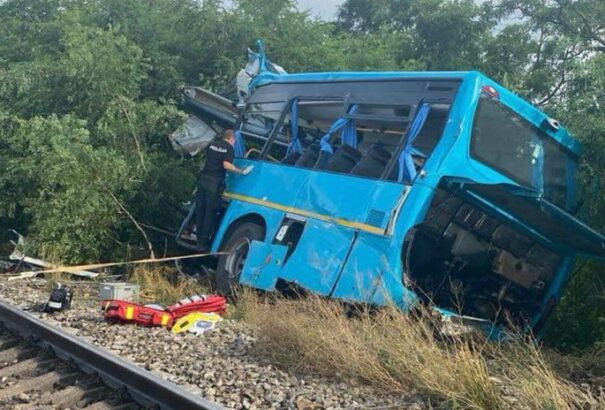 Érsekújvári vonatbaleset: Az állam 50 ezer eurót fizet az áldozatok családjainak