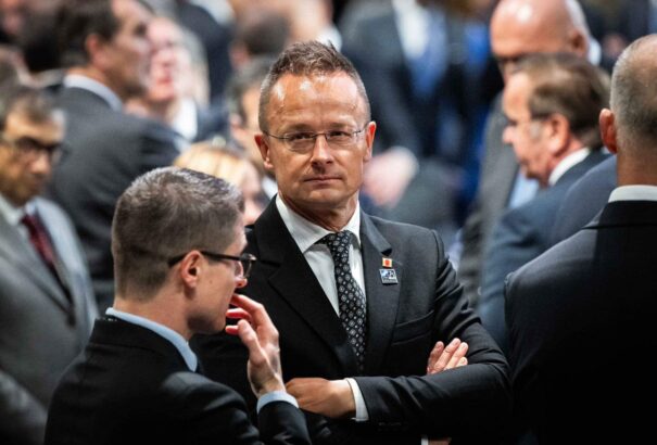 Szijjártó Péter: súlyos ellentmondások övezik az ukrajnai háború kérdését a NATO részéről