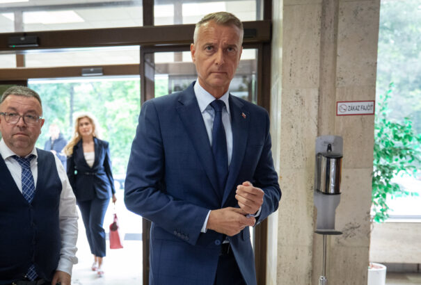 Raši: Még kétszer ülésezik a kormány a nyári szünet előtt