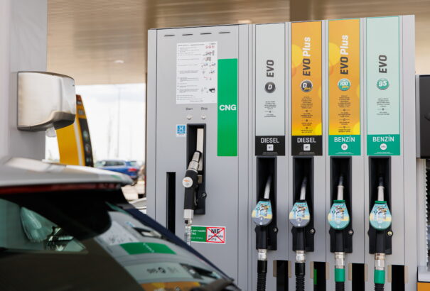 Ukrajna az orosz kőolaj elvágásával köszönte meg Szlovákia és Magyarország segítségét