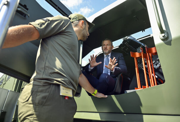 Pellegrini államfő: A haza védelme és a működő hadsereg becsület és felelősség kérdése az emberek életéért és biztonságáért